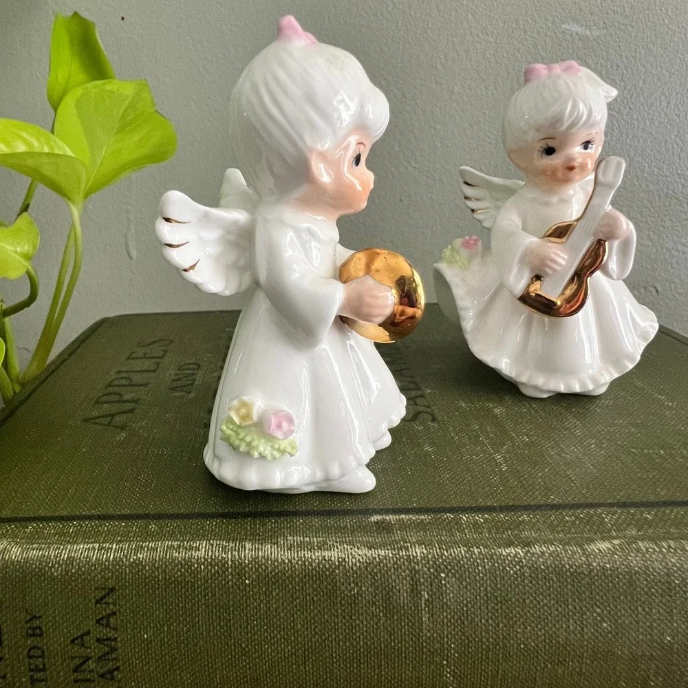 Vintage Lefton China Angel Figurines Set of 2 White Gold Porcelain 10948 3.25